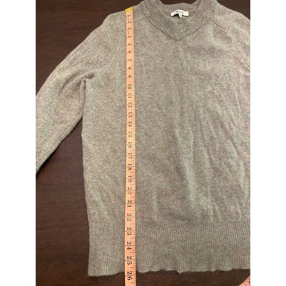 Madewell Vneck Gray Long Sleeve 100% Merino Wool Size Small Fair Trade Factory - Picture 5 of 6